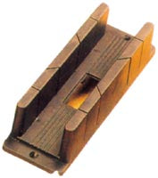 TAGLIACORNICI
